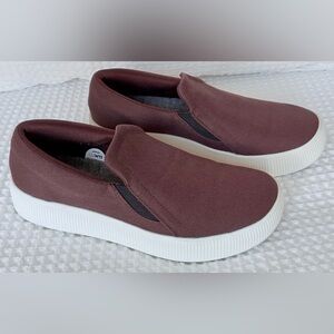 Allbirds slip-ons, Wms 11